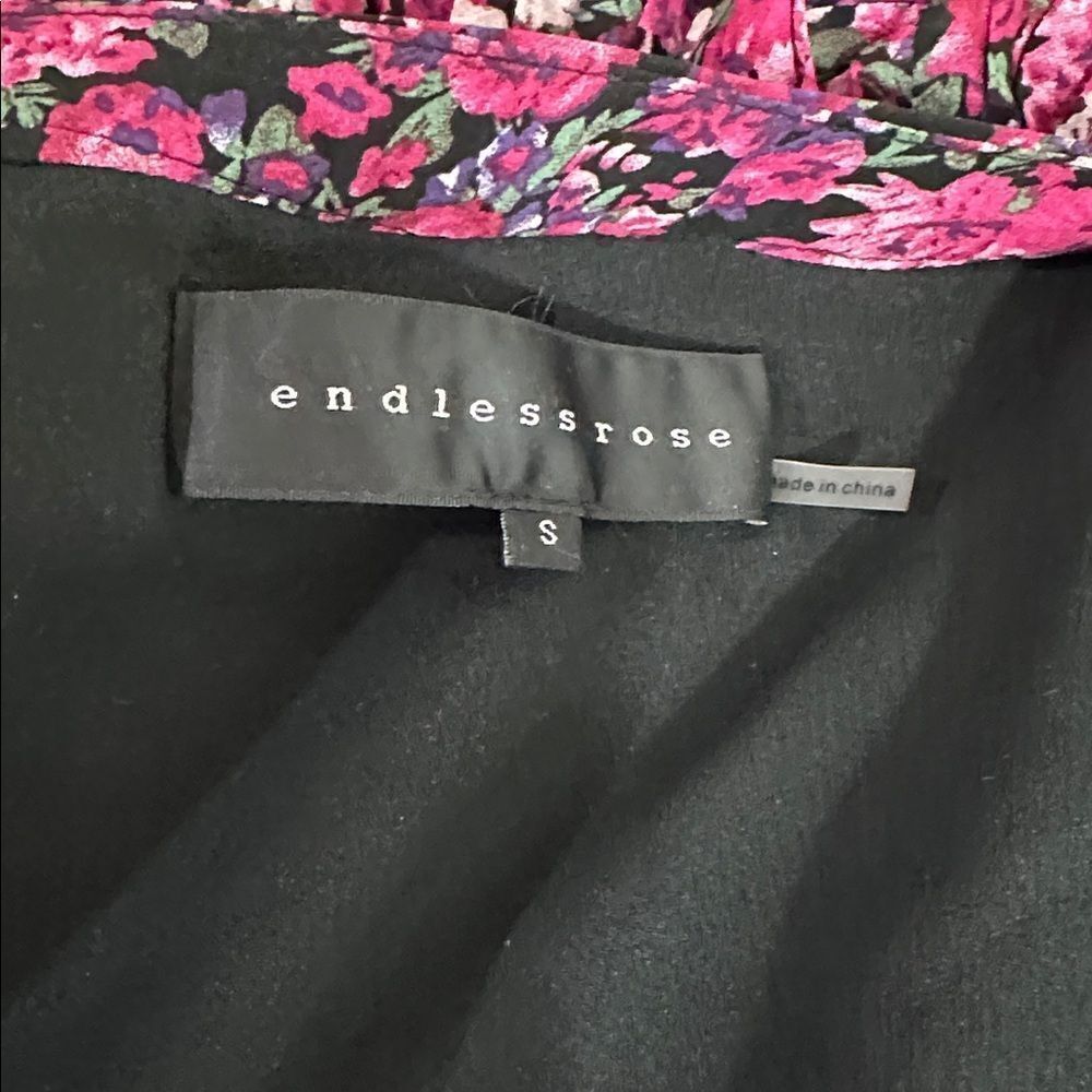 ENDLESS ROSE Floral Ruffle Trim Crop Top In Fuchsia Multi Size S - Picture 5 of 11